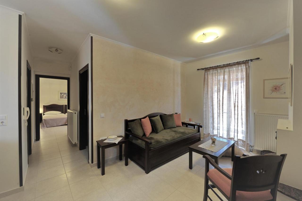 Dianthos Guesthouse Kiriákion Extérieur photo